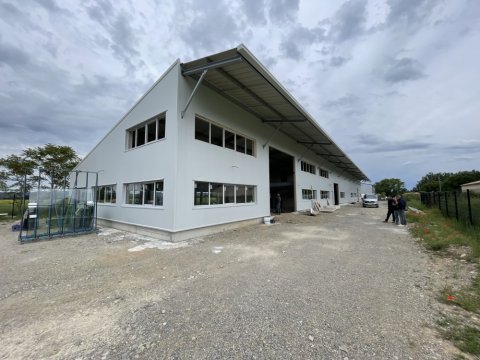 Maître d'oeuvre pour construction d'un bâtiment d'entreprise photovoltaïque à Corbières